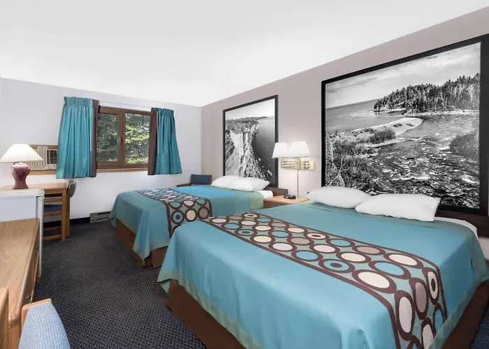 Super 8 By Wyndham Duluth