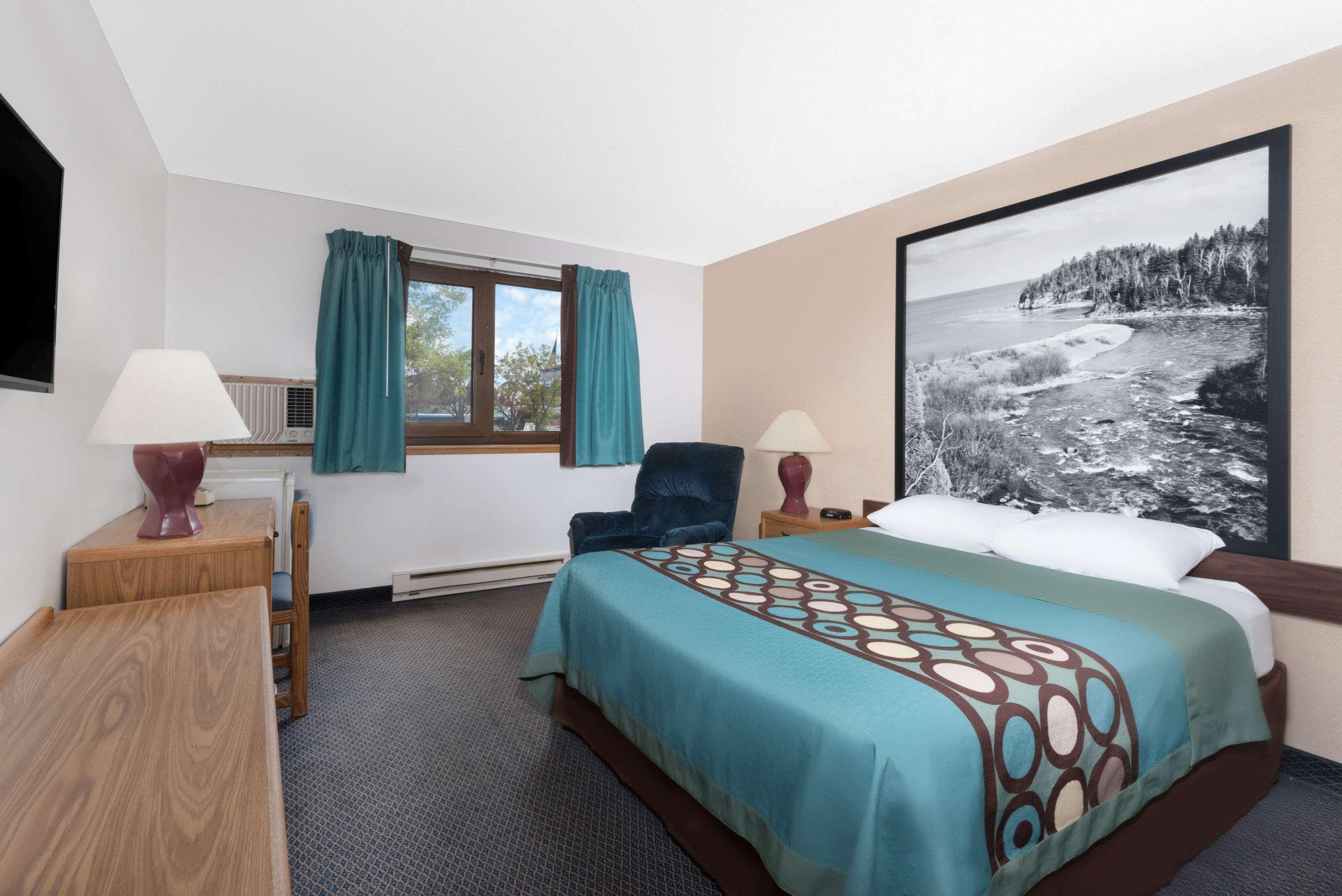 Super 8 By Wyndham Duluth