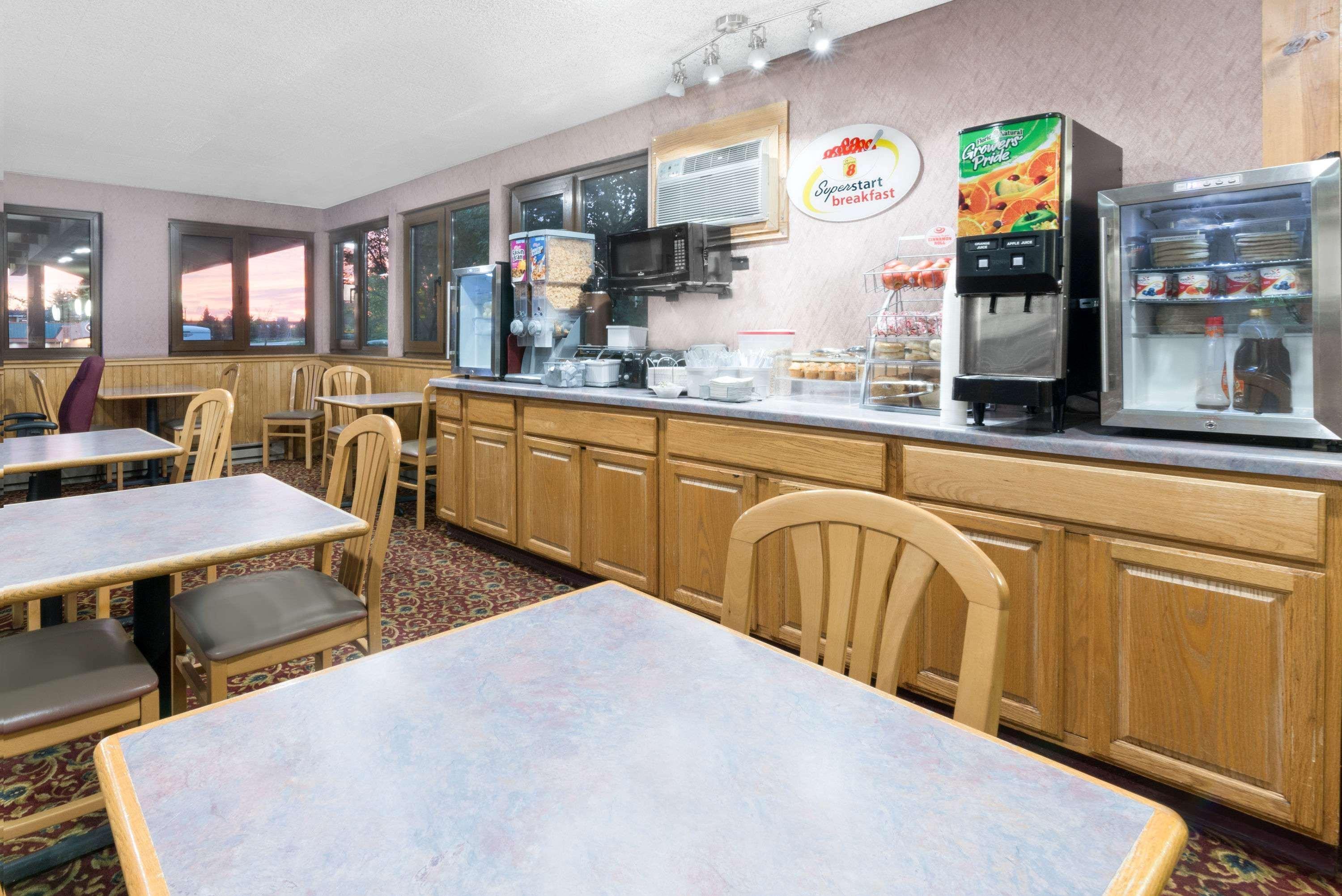 Super 8 By Wyndham Duluth