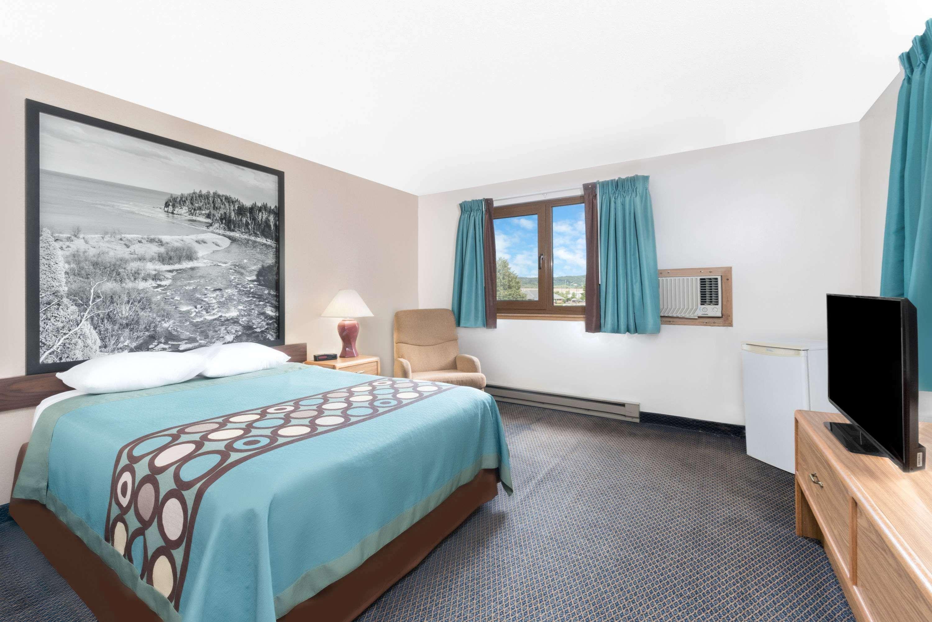 Super 8 By Wyndham Duluth
