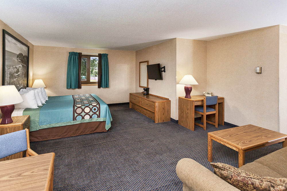 Super 8 By Wyndham Hotel Duluth